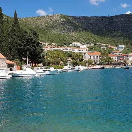 Gæstehus At Castle From Xvi Century Zamagna, Mali Bay 3*