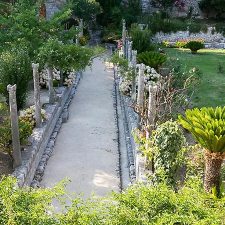 Gæstehus At Castle From Xvi Century Zamagna, Mali Bay 3*