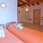 招待所 Rooms , Free Parking, Beach, Sea Front Castle Zamagna, Mali Zaton Bay 3*