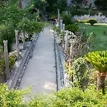 招待所 Rooms , Free Parking, Beach, Sea Front Castle Zamagna, Mali Zaton Bay 3*