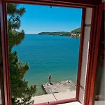 Rooms , Free Parking, Beach, Sea Front Castle Zamagna, Mali Zaton Bay 3* 扎通