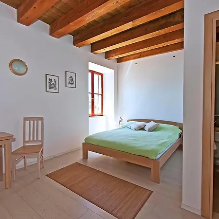 , Free Parking, Beach, Sea Front Castle Zamagna, Mali Bay Gæstehus 3*