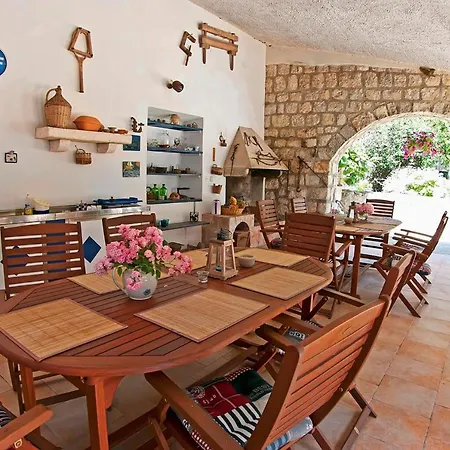 Rooms , Free Parking, Beach, Sea Front Castle Zamagna, Mali Zaton Bay 招待所 扎通